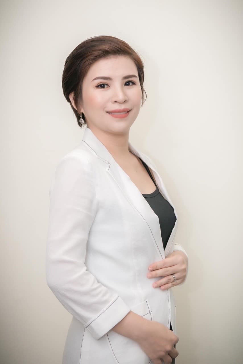 Bà Lê Nguyên Trang Nhã - CEO of Viking 